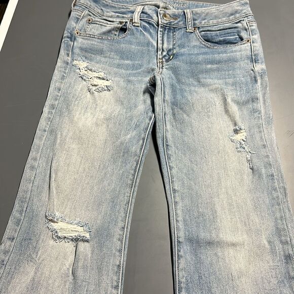 American Eagle Outfitters Distressed Favorite Boyfriend Jeans - Size 6 Short - Picture 2 of 8